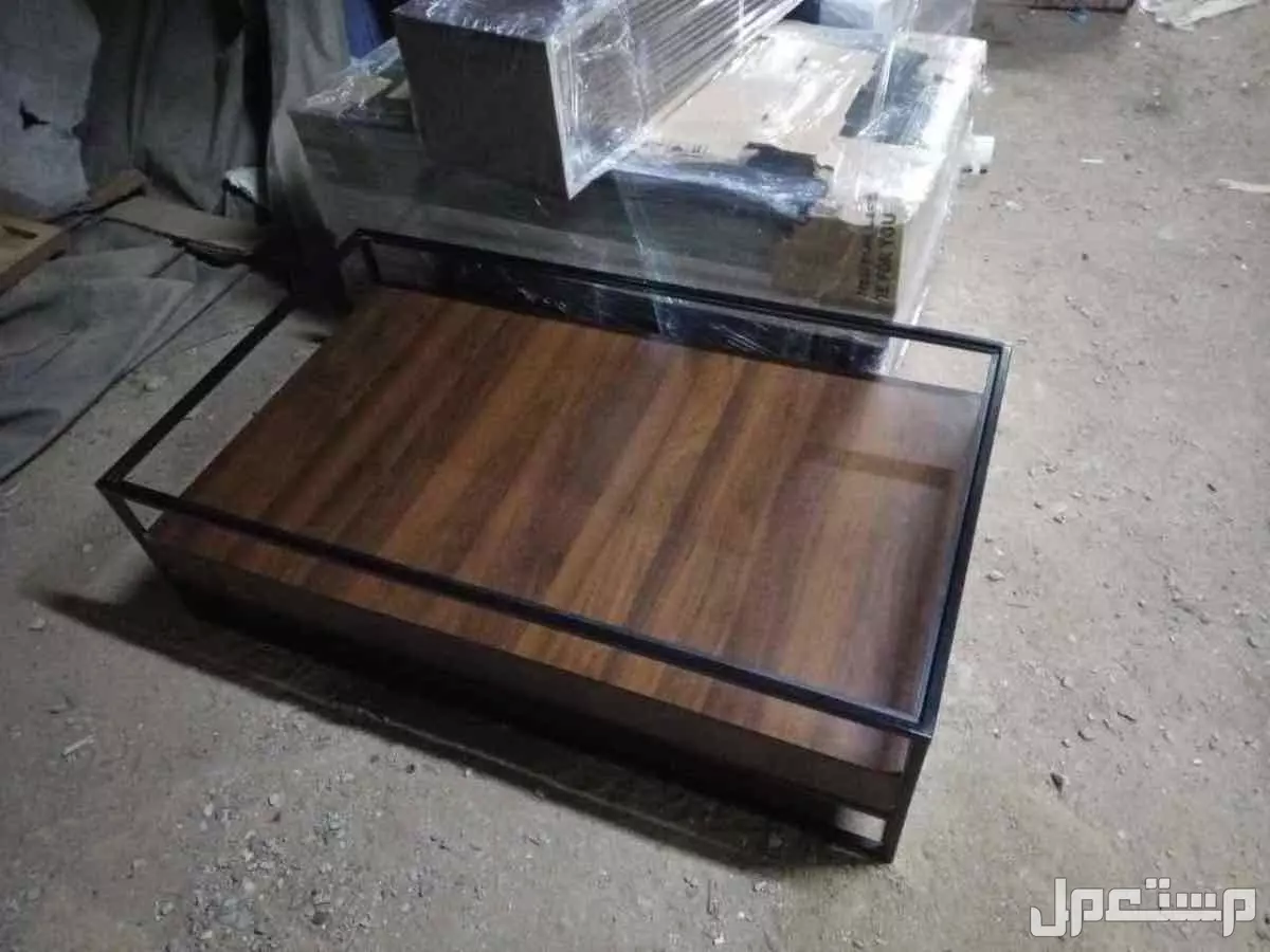 يوجد لدينا تفصيل طاولات ويوجد لدينا تفصيل مداخل