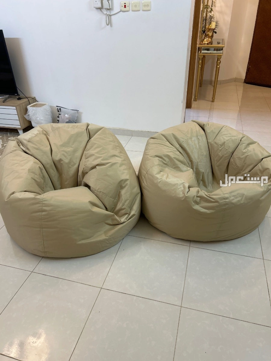 كراسي بين باج في الرياض بسعر 300 ريال سعودي