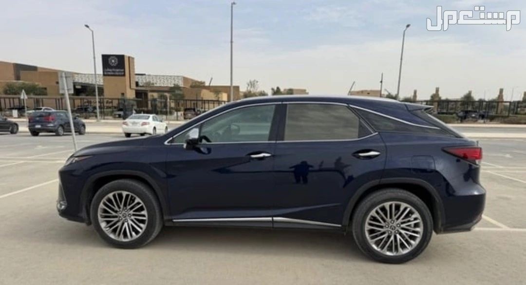 لكزس RX 2022 في الرياض بسعر 215 ألف ريال سعودي