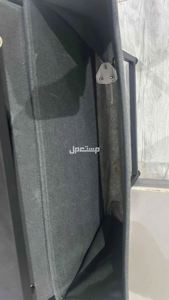 طاوله مكتبه او قيمنق في الدرعية بسعر 180 ريال سعودي