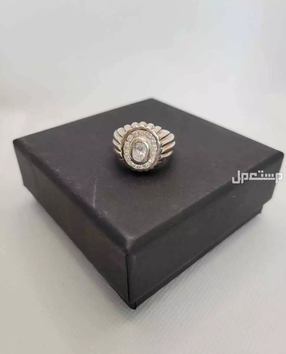 خاتم فضة ثقيل مرصع بحجر الزركون الأصلي