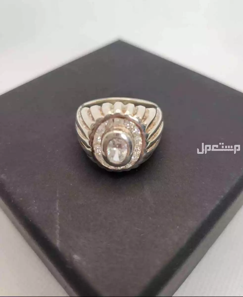 خاتم فضة ثقيل مرصع بحجر الزركون الأصلي