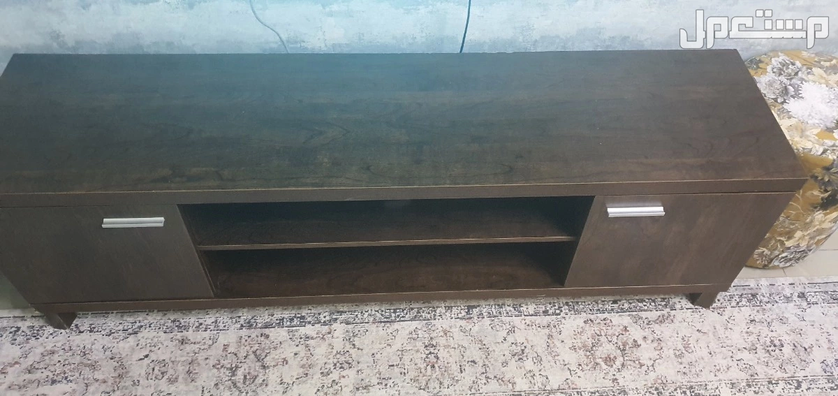 سرير طفل بحالة جيده وكنب عدد 2 بحالة جيده جدا وطاولة مطبخ مع كرسين عاليين  بحالة ممتازة  ومنظم دروج وطاولة تلفاز في الرياض السليمانية بسعر 1500 ريال سعودي