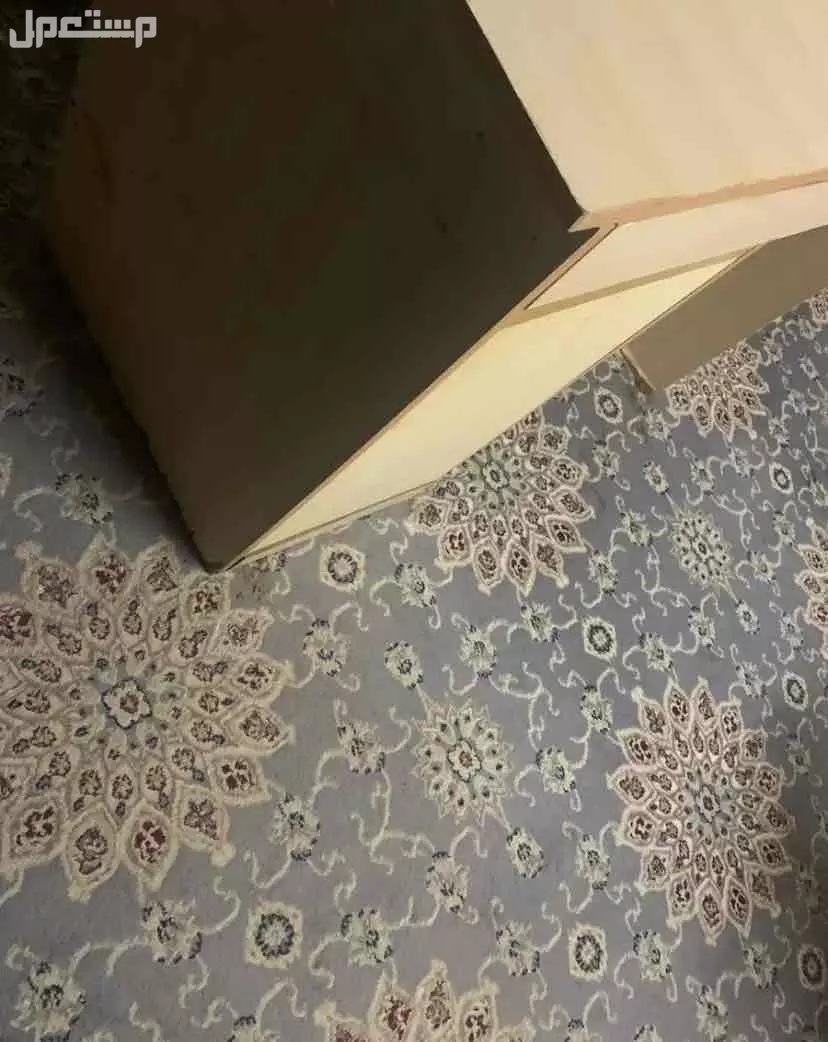 للبيع مكتبه ممتازه نوعما جيده 100﷼