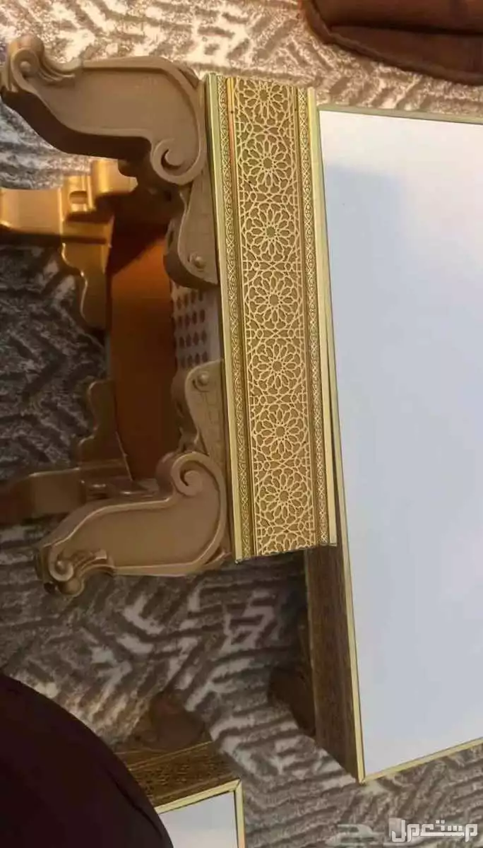 للبيع طاوله قصيره ملحق  في الرياض بسعر 400 ريال سعودي