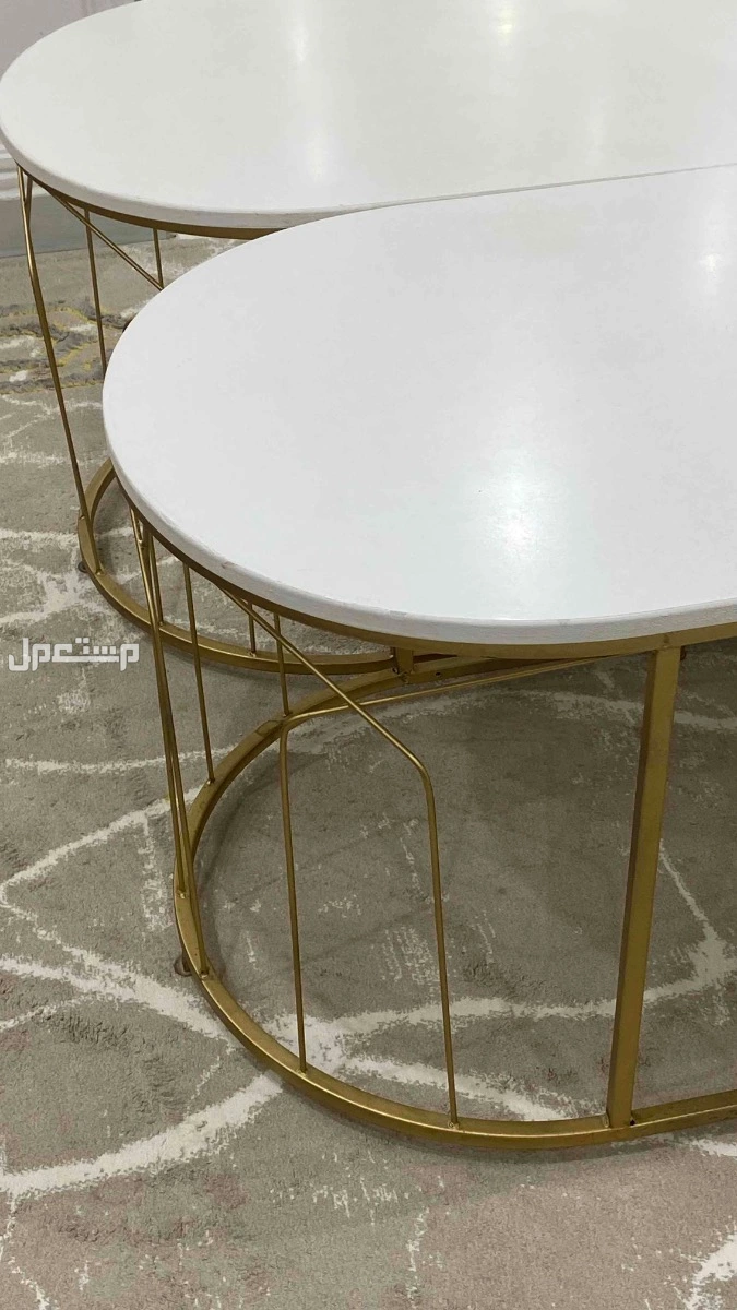 للبيع طاولات تقديم  كبيره  الحاله نظيف جددد
