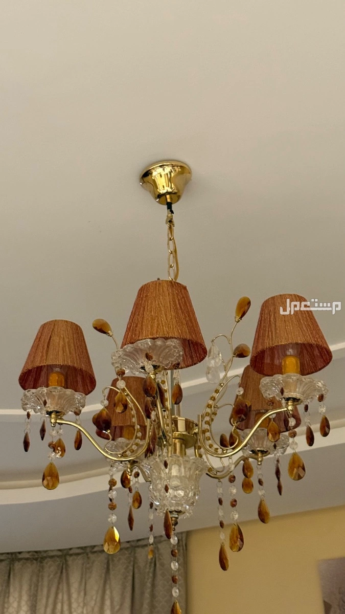 ثريات وابواب خارجيه حديد للبيع