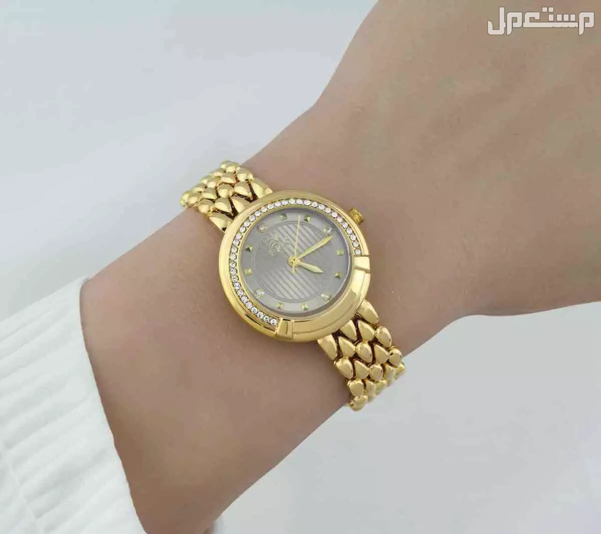 عرض خاص. ساعه +ساعه مجان 🥰  ساعه  نسائي  ضد الماء ضمان سنه ضمان اي خلل فني    ساعه عليك والثانيه علينا🥰🌹❣️