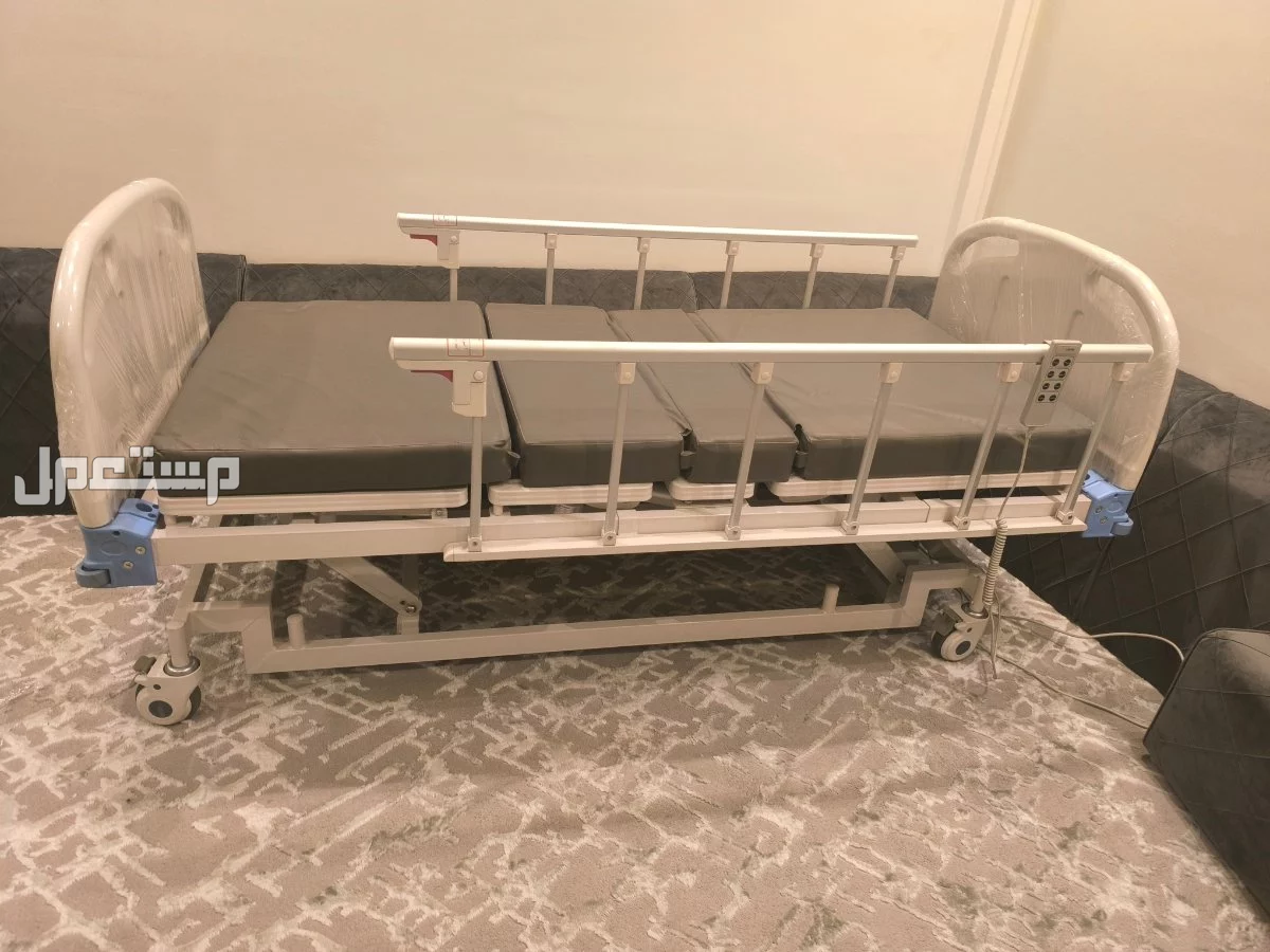 سرير طبي كهربائيّ للبيع معا المرتبه