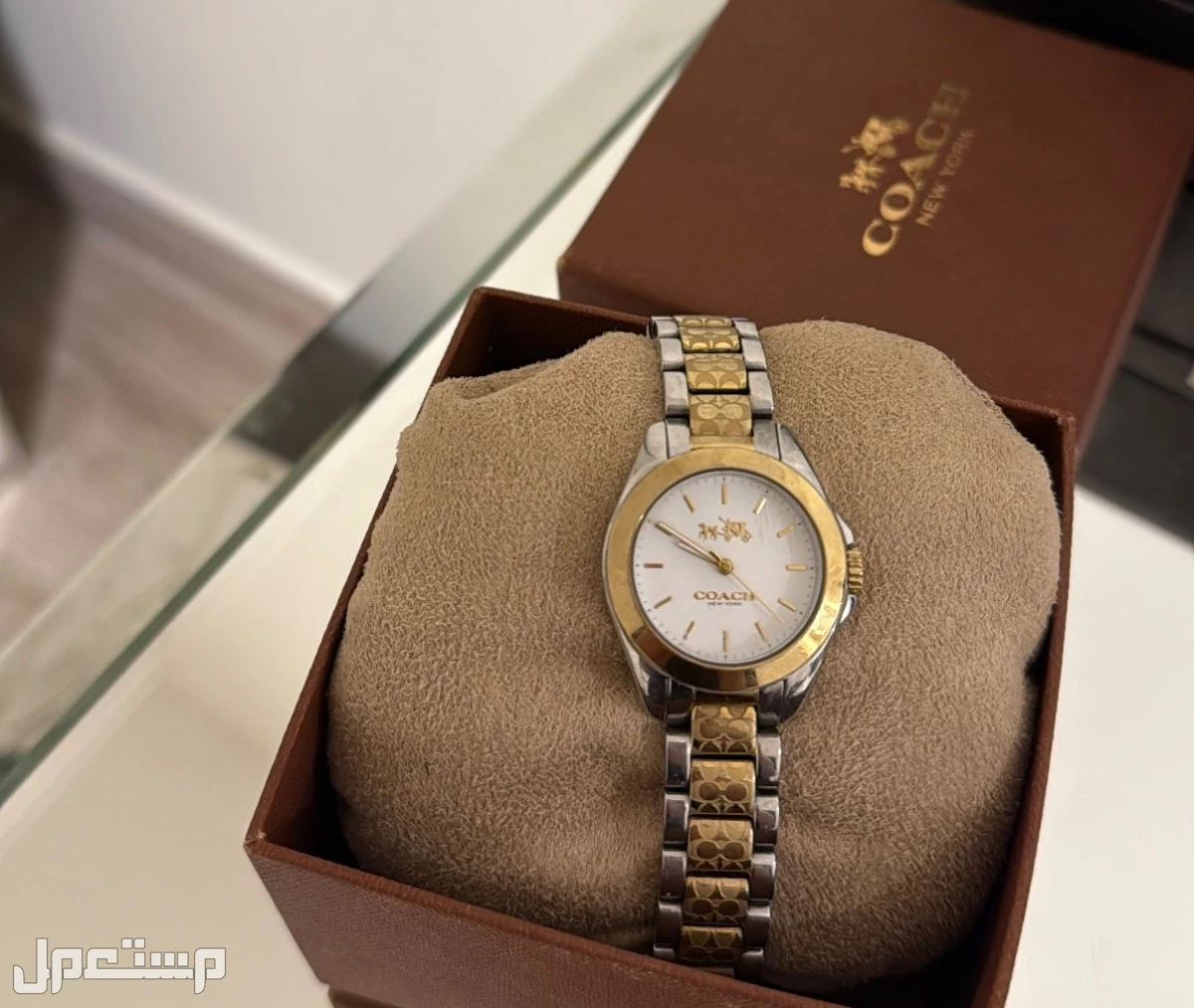 ساعه كوتش مستعمل بالبوكس سعر البيع 500 ريال الرياض في الرياض بسعر 500 ريال سعودي