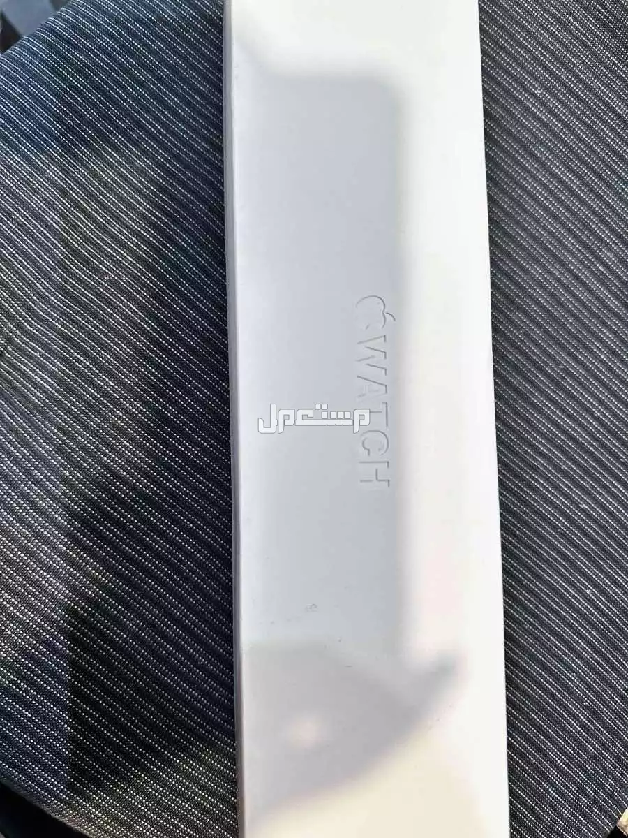 ساعة ابل الاصدار الرابع وردي  في مكة المكرمة