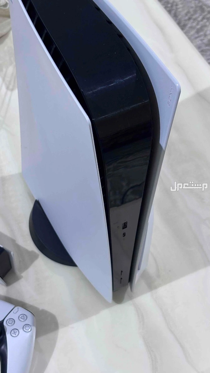 بلاستيشن 5  بلوراي مع جميع الملحقات