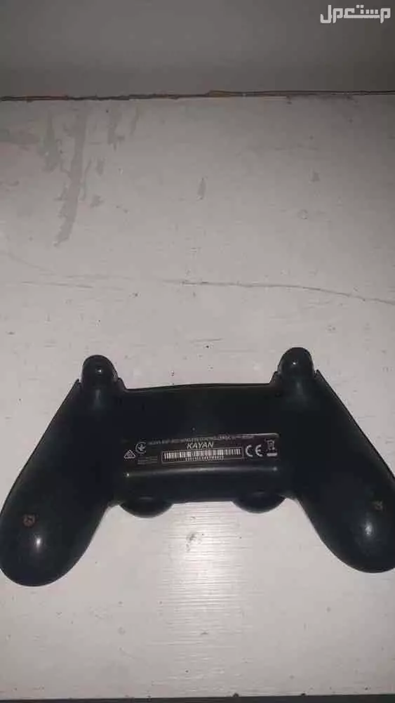 للبيع سوني 4 سليم كامل اغراضه معه في بحرة