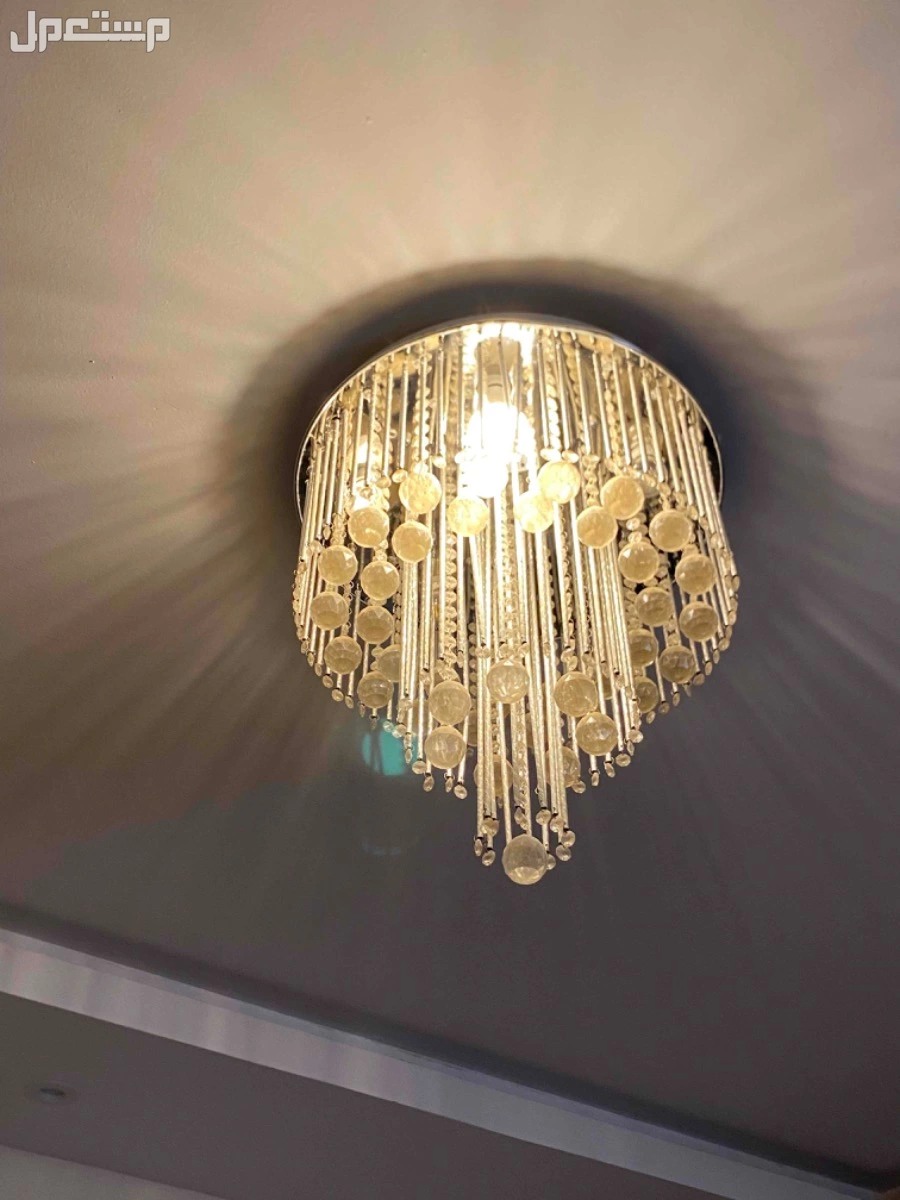 شقه في الأحساء اثاث غرف للبيع كنب وثريا وطاولة تلفاز وترمس اصلي جديد وتسريحه ووكونر قهوه والاثاث مثل مو موضع يصور واتمنى التحدث للجادين بل موضوع الموقع الهفوف .............................