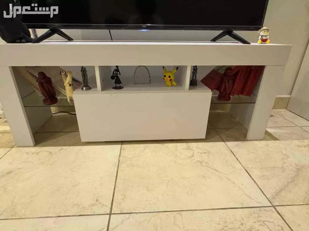 اثاث مستعمل نظيف جدا للبيع في الرياض بسعر 3 آلاف ريال سعودي