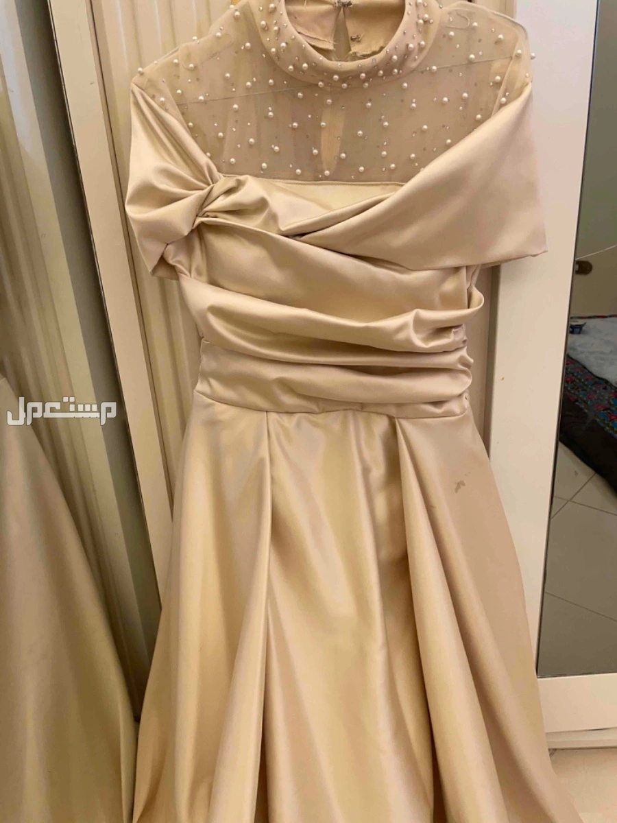 فستان سهره  في جدة بسعر 220 ريال سعودي لبسه وحده اخو الجديد