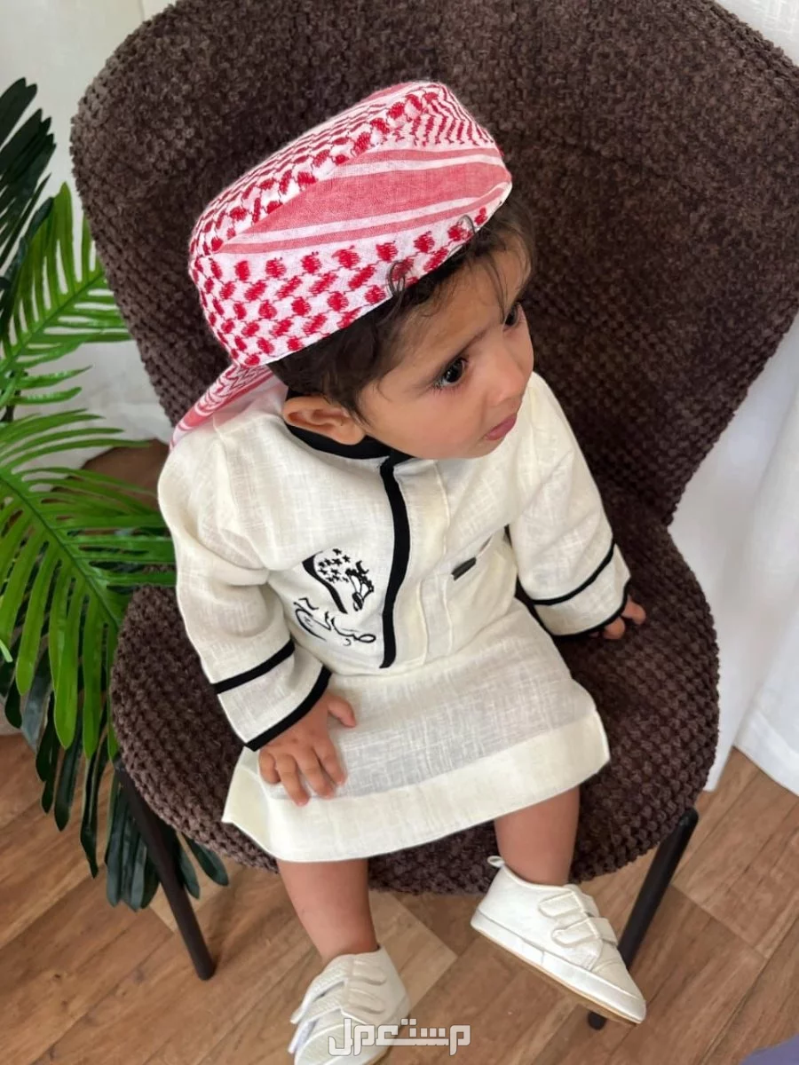◻️جديدنااا ..      ثوب اطفال رمضاني🌜.      ▪️ثوب اطفال بالاسم. ▪️قماش لينن سكري. ▪️تطريز الاسم حسب الطلب🪡 ▪️المقاسات:    3 اشهر الى 10 سنه.    ♦️ملاحضه يتم اضافه