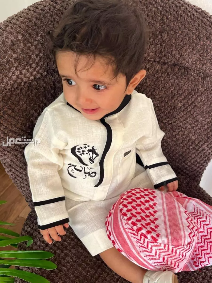 ◻️جديدنااا ..      ثوب اطفال رمضاني🌜.      ▪️ثوب اطفال بالاسم. ▪️قماش لينن سكري. ▪️تطريز الاسم حسب الطلب🪡 ▪️المقاسات:    3 اشهر الى 10 سنه.    ♦️ملاحضه يتم اضافه