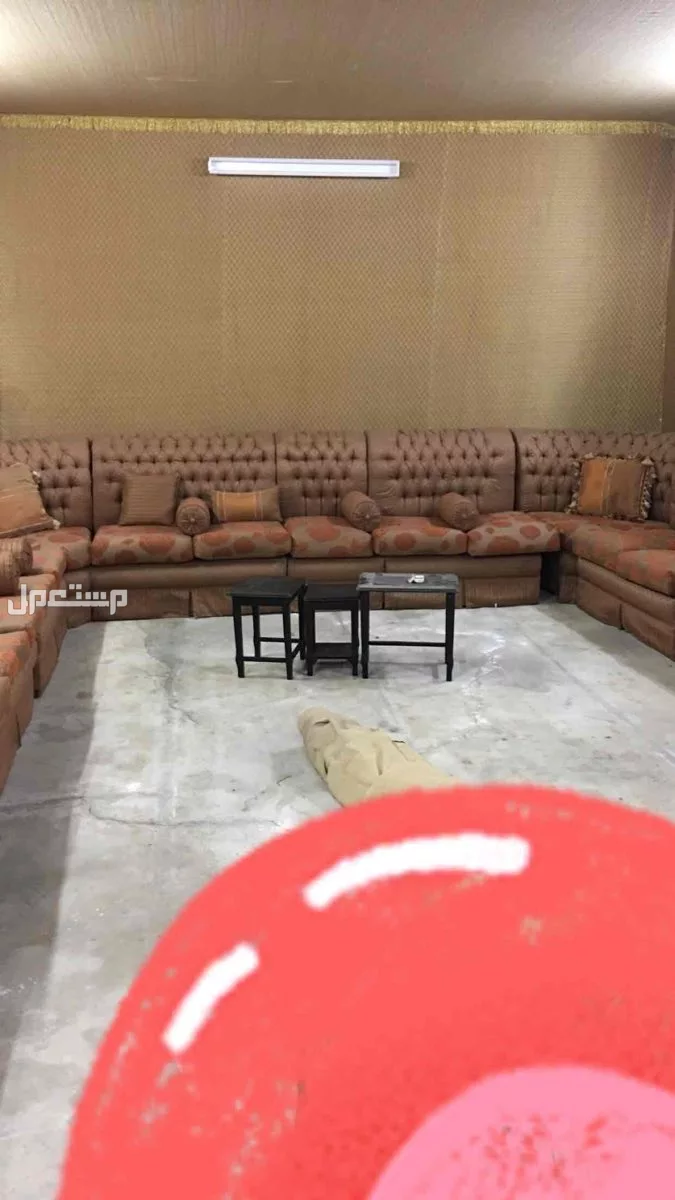 نللبيع كنب  نضيف 14 القطعة كما هوا موضوح امامكم