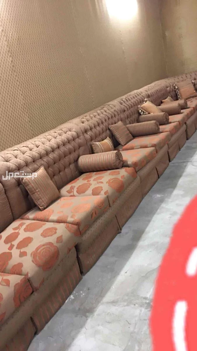 نللبيع كنب  نضيف 14 القطعة كما هوا موضوح امامكم