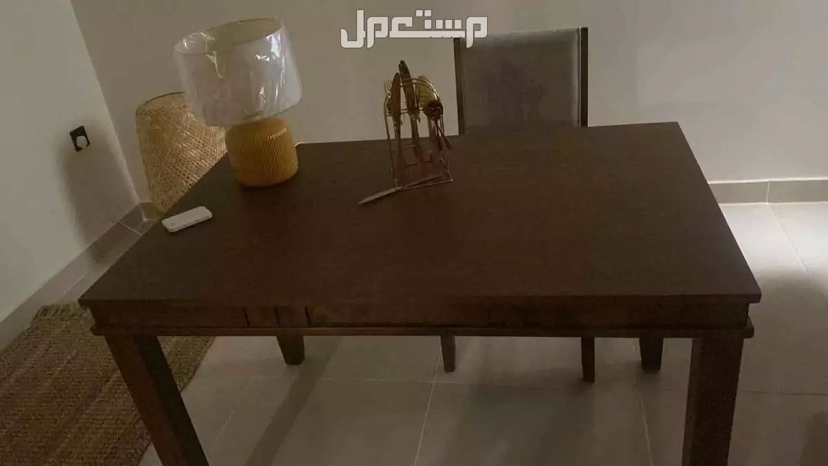 طاولة خشب سنديان 4 كراسي  في جدة بسعر 400 ريال سعودي