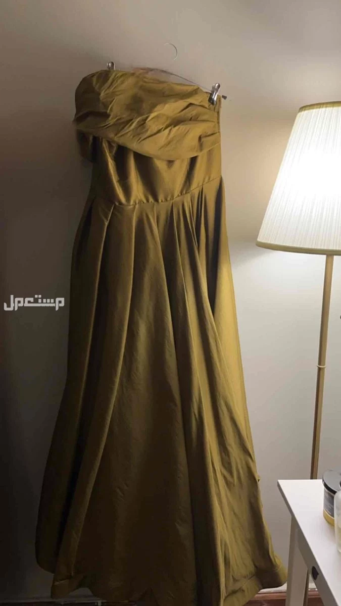 لبيع فستان سهرة ب 300 ريال فقط