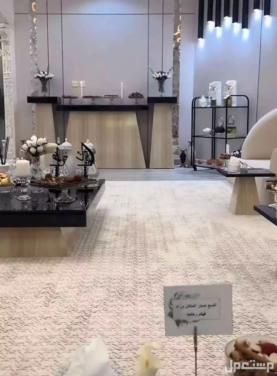 يوجد لدينا تفصيل طاولات ويوجد لدينا تفصيل مداخل