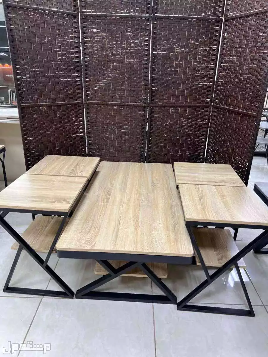 يوجد لدينا تفصيل طاولات ويوجد لدينا تفصيل مداخل
