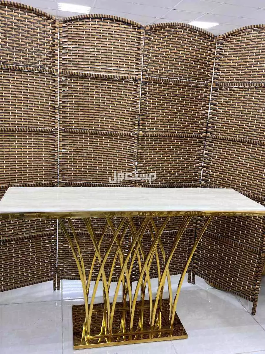 يوجد لدينا تفصيل طاولات ويوجد لدينا تفصيل مداخل