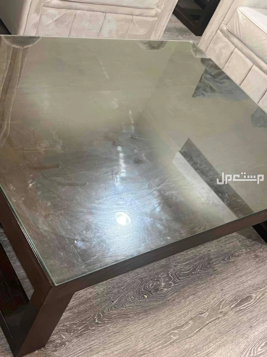 كنب وطاولات بسعر 1300 في الدمام بسعر 1300 ريال سعودي