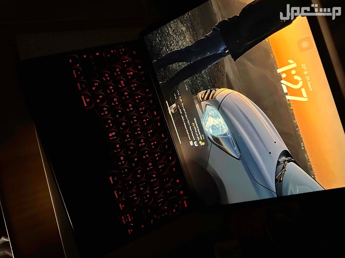 أبل ايباد برو 12.9 -128 جيجا مع ماجسك كيبورد حالة شبه الجديد بدون خدوش او كسور ولم يفتح نهائياً