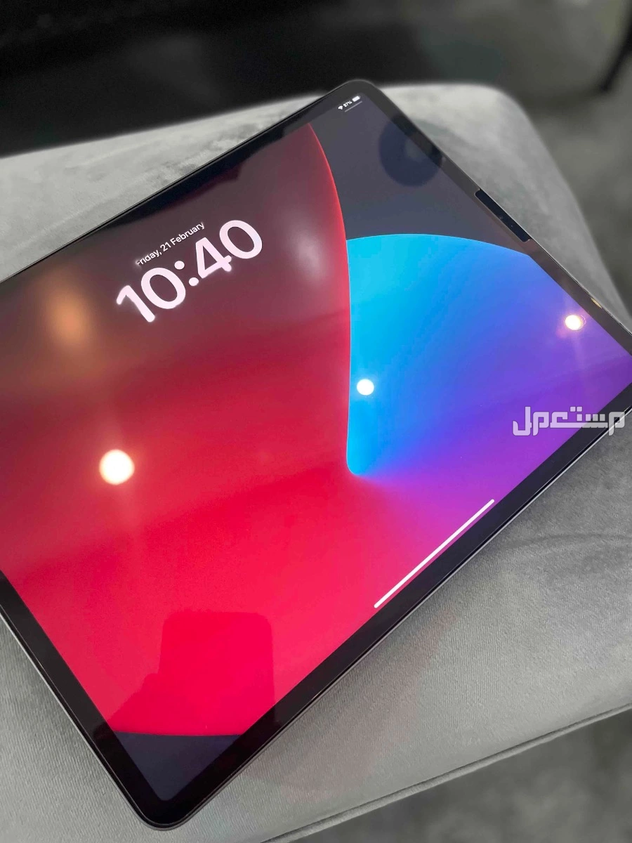 ايباد الجيل الرابع 12.9 مع الكيبورد  ماركة أبل في الدمام بسعر 4 آلاف ريال سعودي