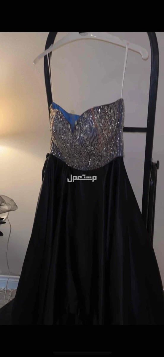 فستان لوك فرنسي للبيع في الدمام