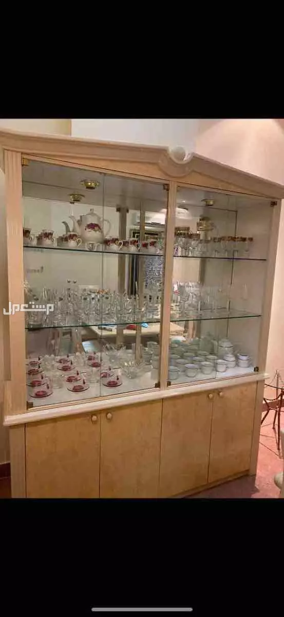 غرفة طعام ثلاث قطع في المدينة المنورة بسعر ألف ريال سعودي
