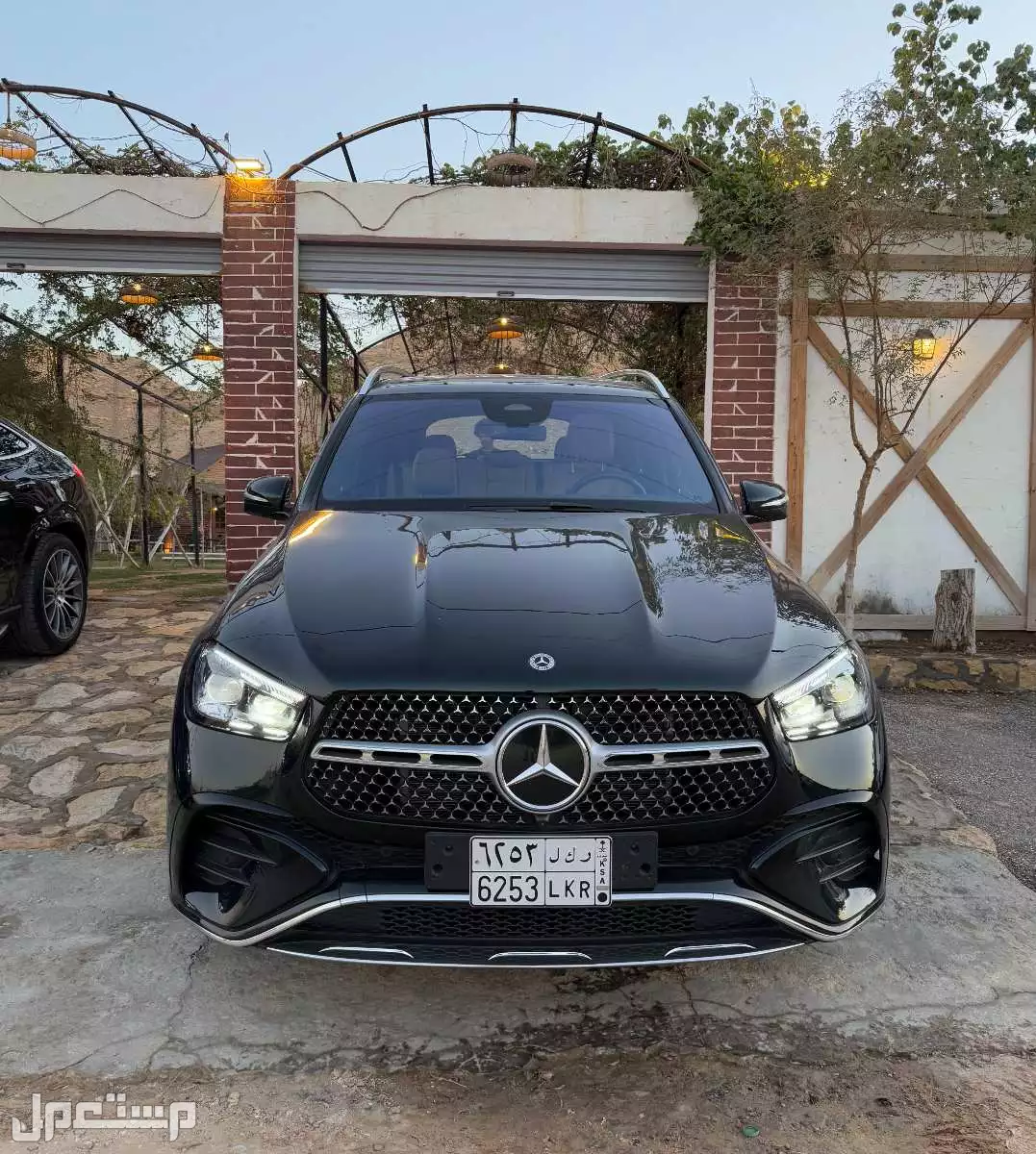 مقارنة بين مرسيدس GLE SUV و GLE كوبيه.. التصميم والمحركات والتقنيات مرسيدس GLE من الامام
