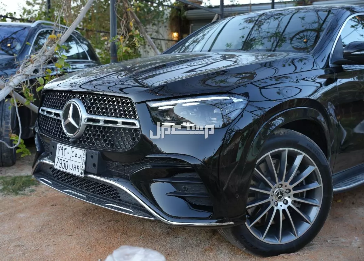مقارنة بين مرسيدس GLE SUV و GLE كوبيه.. التصميم والمحركات والتقنيات امامية مرسيدس gle 2025