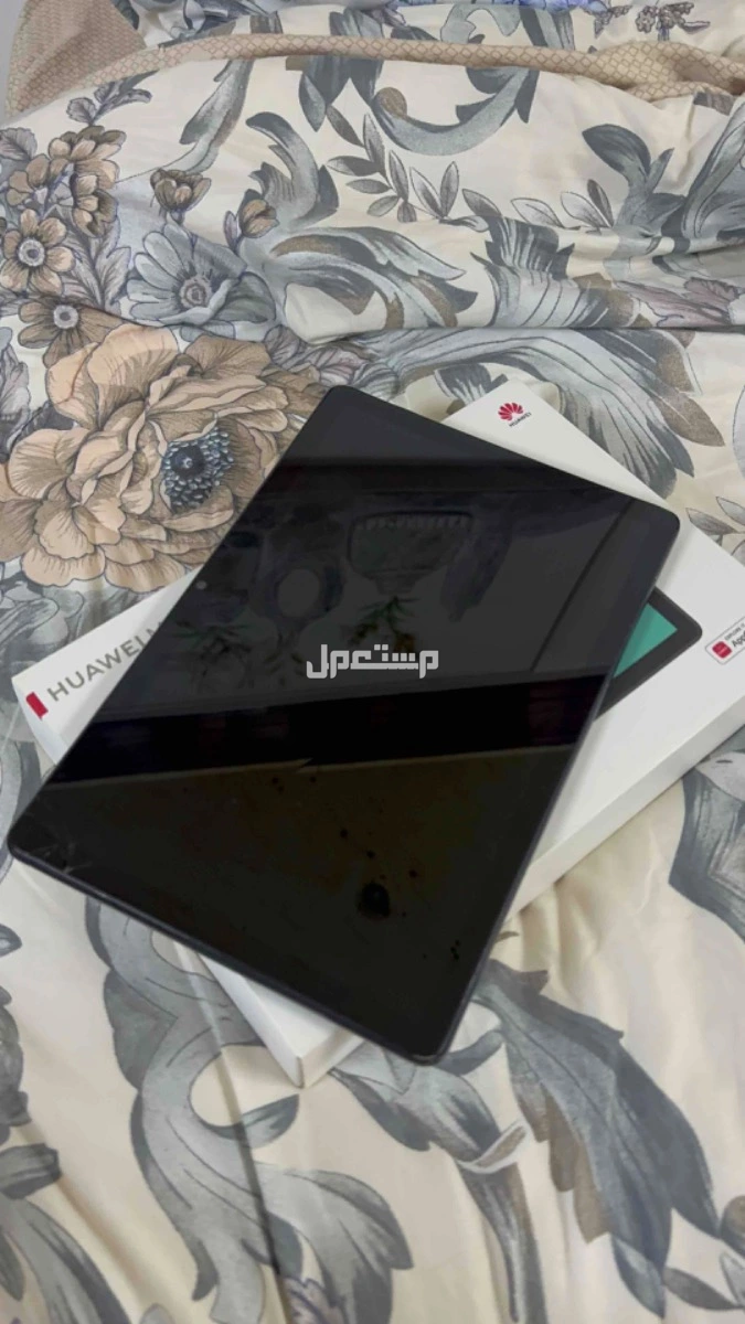 للبيع ايباد هواوي في مكة بسعر 600 ريال فيه كسر في الشاشه الاصليه