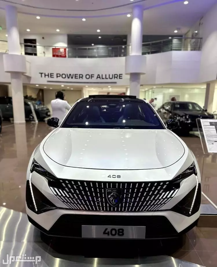 أسعار سيارات بيجو 2025 في السعودية ومواصفاتها (صور) صور حية بيجو 408 2025