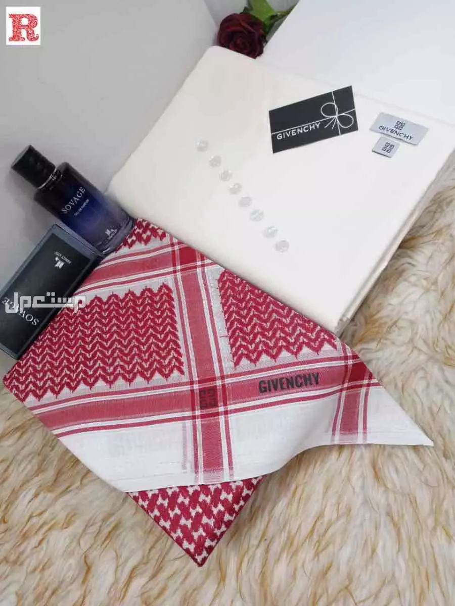 البكس الرجالي الفاخر ماركة جفنشي ديور اليك مكونات البكس* 1-شماغ ديور كلاسيك درجة اولى مقاسات55/58/60 2-قماش ديور درجة اولى مع ملحقات8ازرار و لوقو للجيب و الرقبه ديور 3-قلم كلاسيك درجة اولى