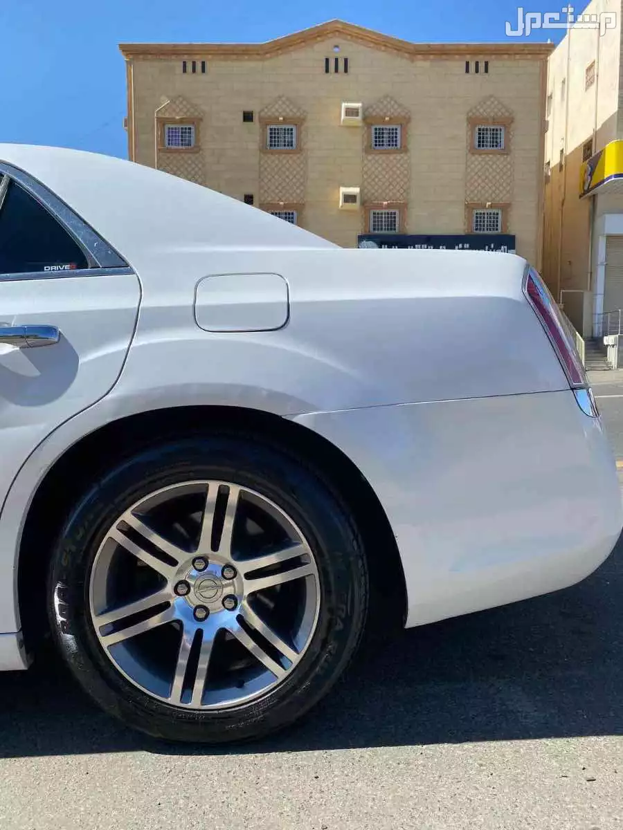 كرايسلر C300 2012 في خميس مشيط بسعر 35 ألف ريال سعودي