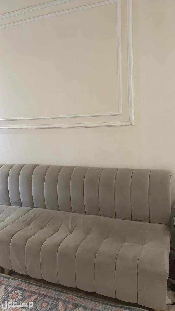 كنب L نظيف مافيه شي  بسعر 200 ريال