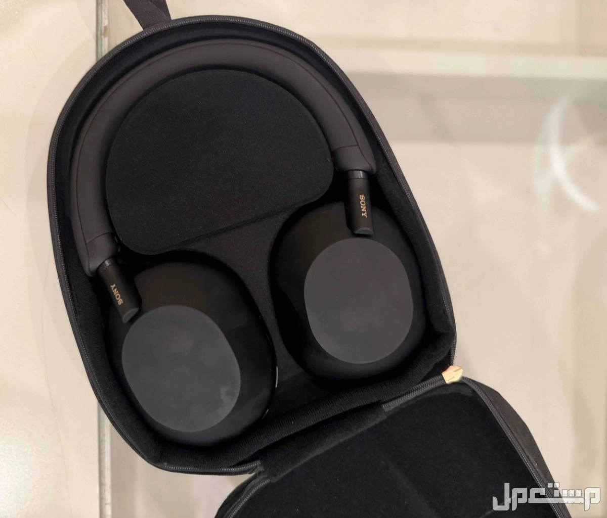 سماعات WH-1000XM5 من سوني استخدام يومين فقط في الخبر بسعر 900 ريال سعودي