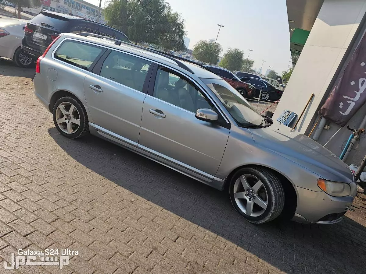 فولفو V70 2009 في دبي بسعر 9500 درهم إماراتي