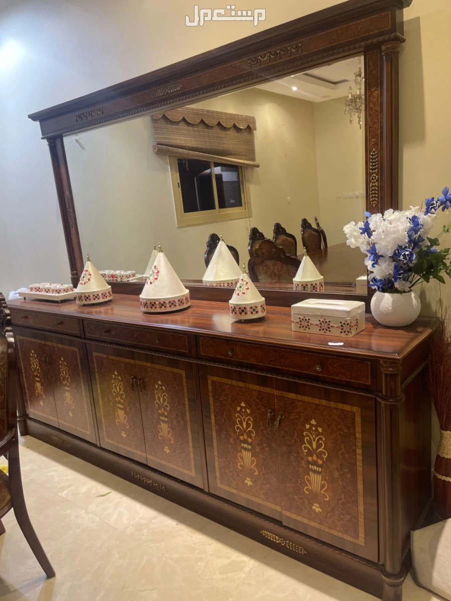 جديده ونضيفه كبير 12 كرسي  في بريدة بسعر 3 آلاف ريال سعودي