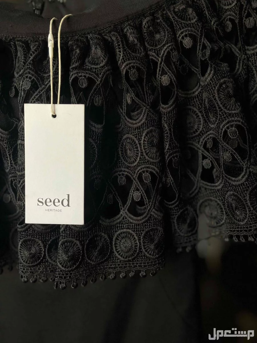 فستان اسود ماركة seed بسعر 300 ريال