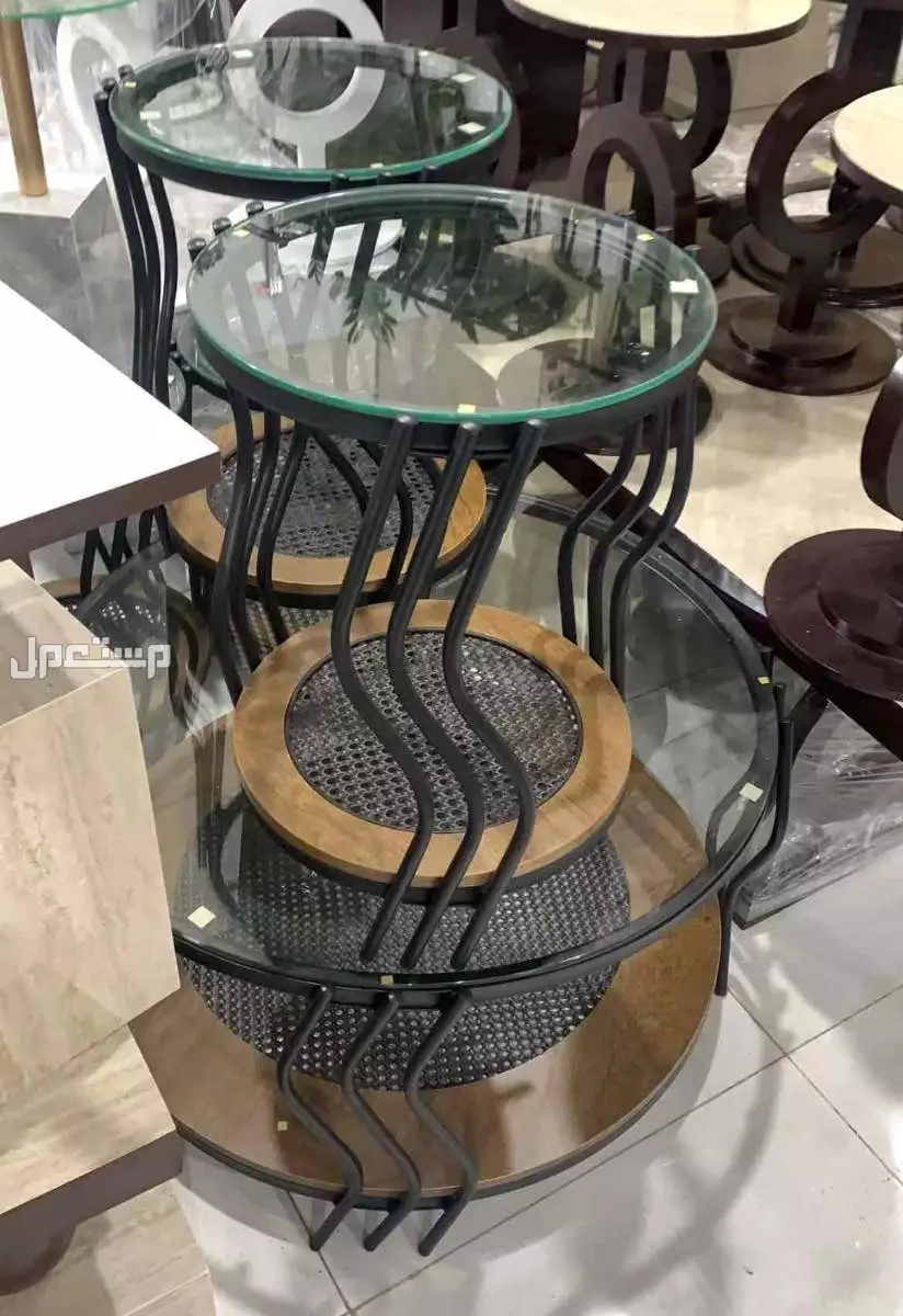 ‏تفصيل  طاولات ‏على حسب الشكل والطلب