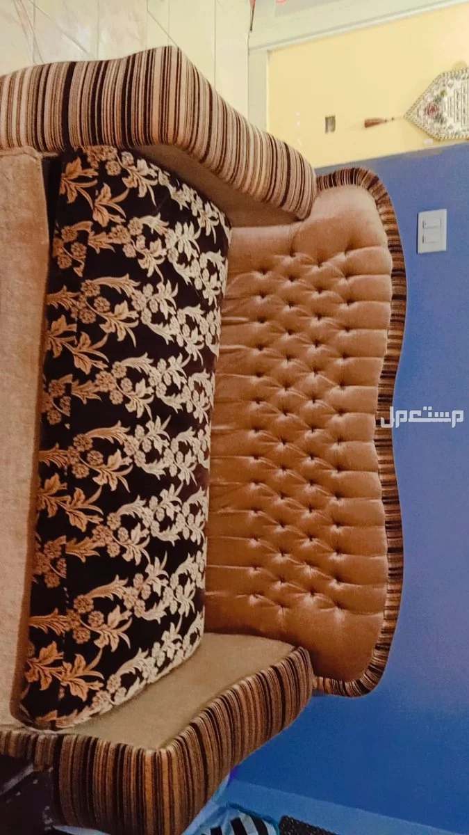 كنب في قسم الزيتون بسعر 5 آلاف جنيه مصري