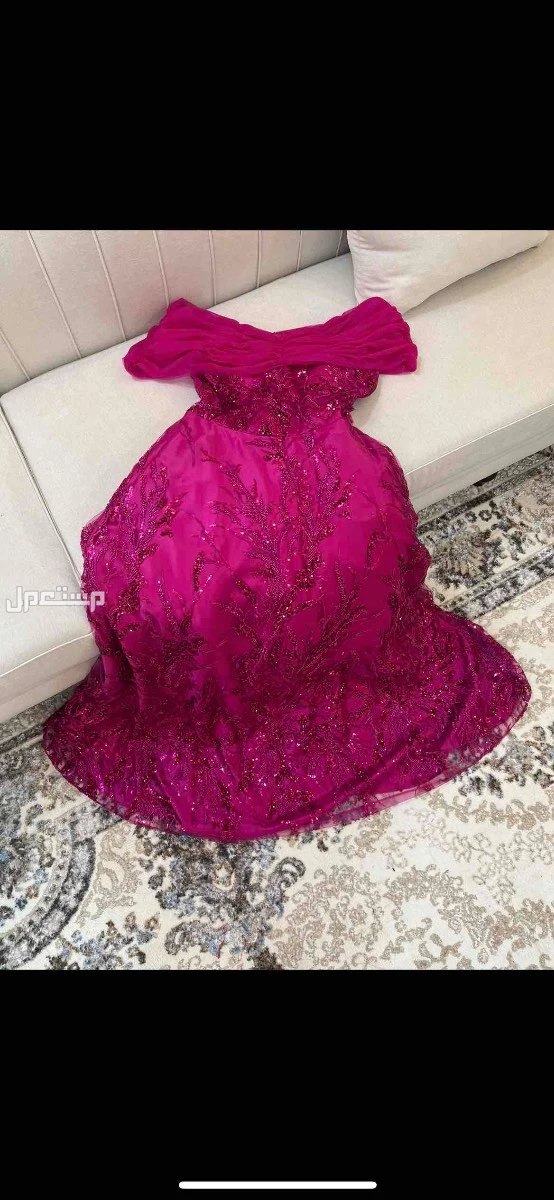 فستان سهره2024 مستعمل في جازان فستان زواج بلون فوشي يلبس من سمول إلى ميديم تفصيل خاص مكلفني 1200 وابغى أبيعه 700 قابل للتفاوض  700 ريال من الأمام