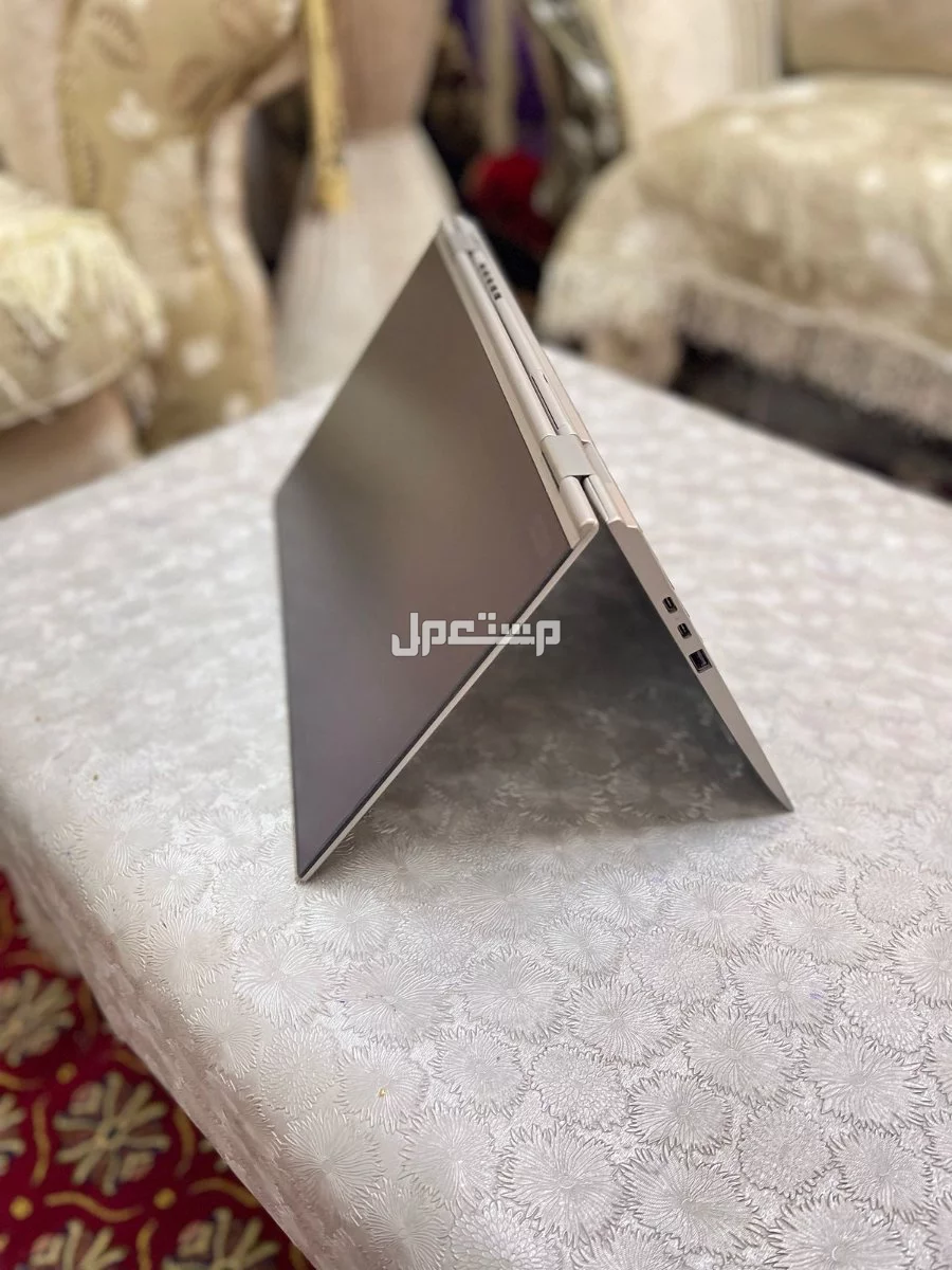 Lenovo yoga X1 cor i7 -8th generation