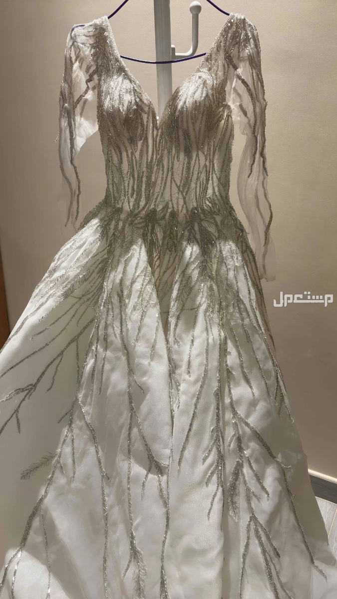 فستان عروس استعمال مره وحده معه جميع الملحقات
